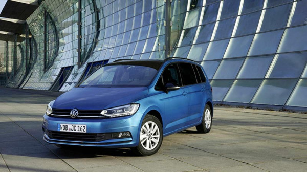 Volkswagen Touran! С днем рождения, более чем семейный автомобиль на 20 лет Volkswagen Touran! С днем рождения, более чем семейный автомобиль на 20 лет